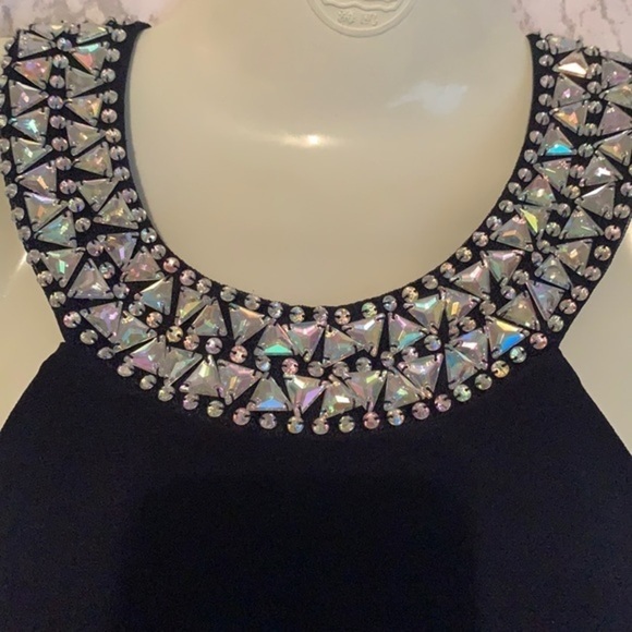 B. DARLIN TOP CROPPED SEQUINED HALTER TOP NAVY SIZE 4 - Picture 3 of 9